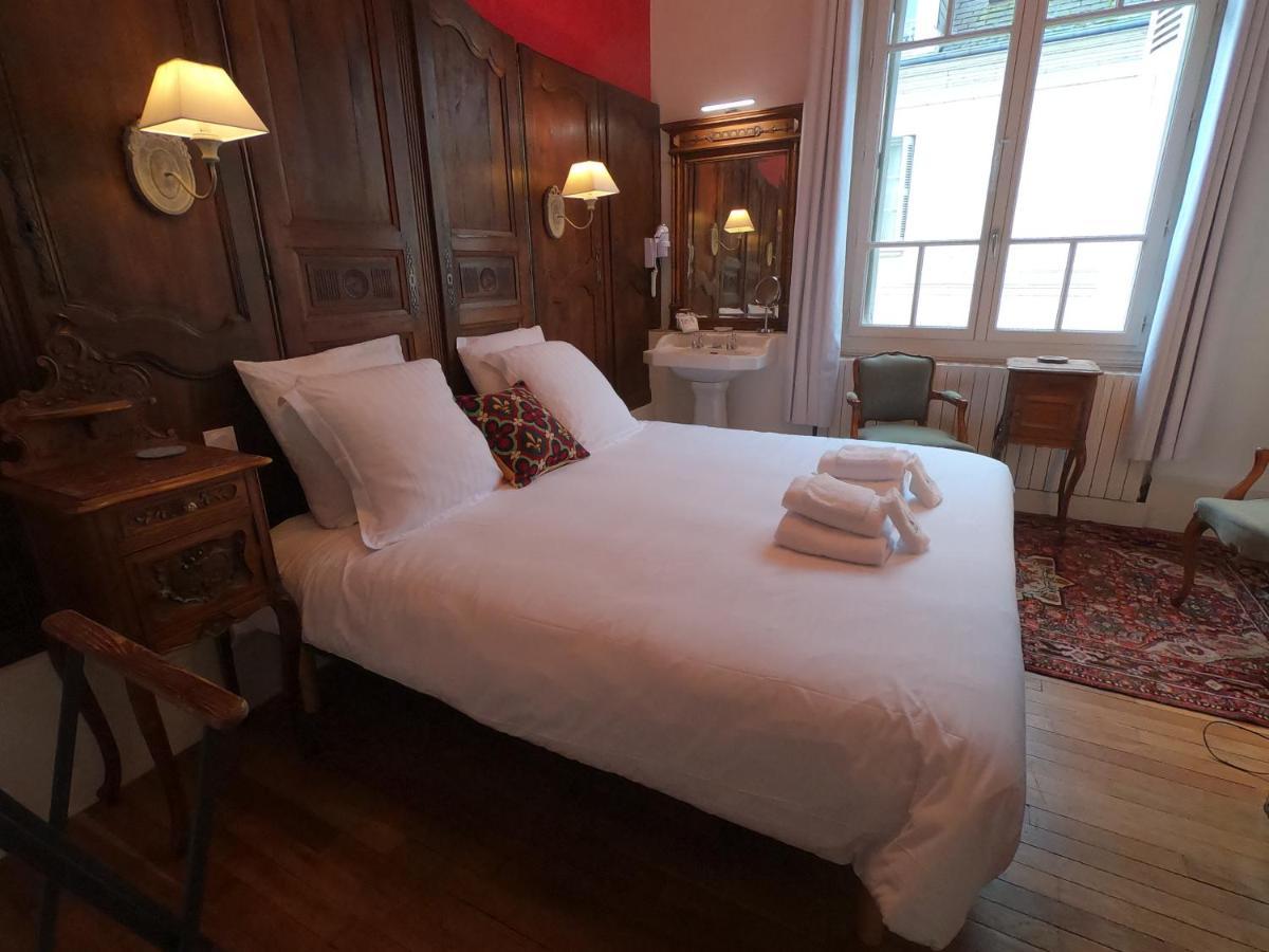 Le 31 B&B Amboise Centre Екстер'єр фото